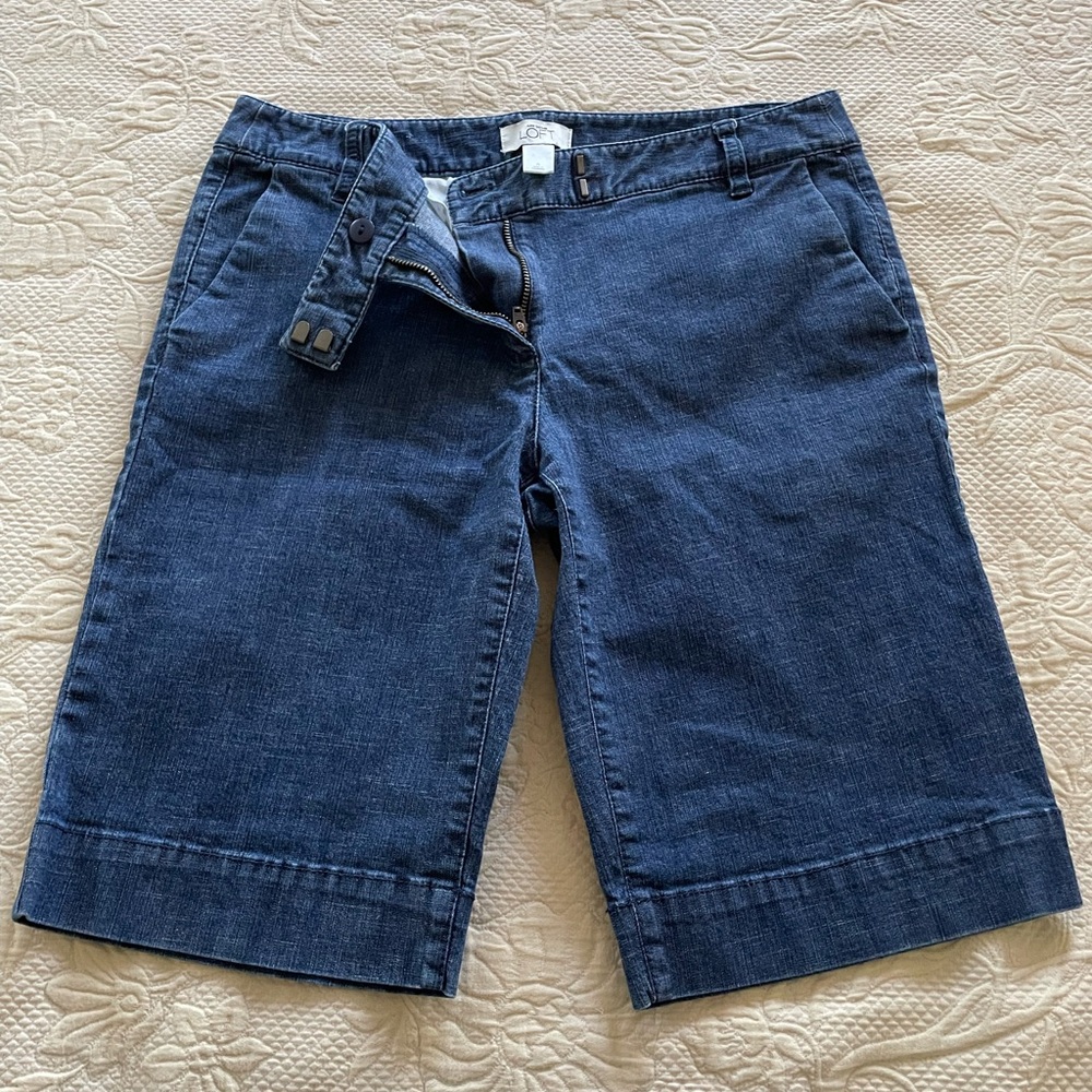Loft, Size 6, Bermuda Jean Shorts/ Final Price